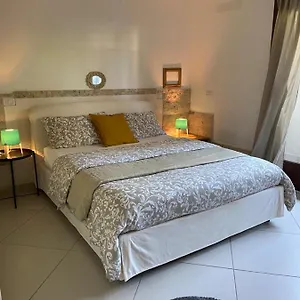 Casa vacanze Luigi A Poggio Dei Pini, Con Giardino E Posto Auto